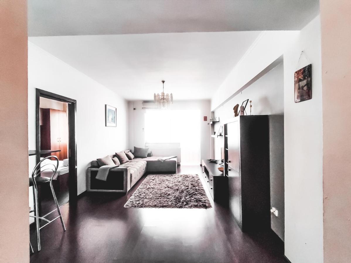 Parliament 1Br Apartment W Self Check In Bucarest Esterno foto