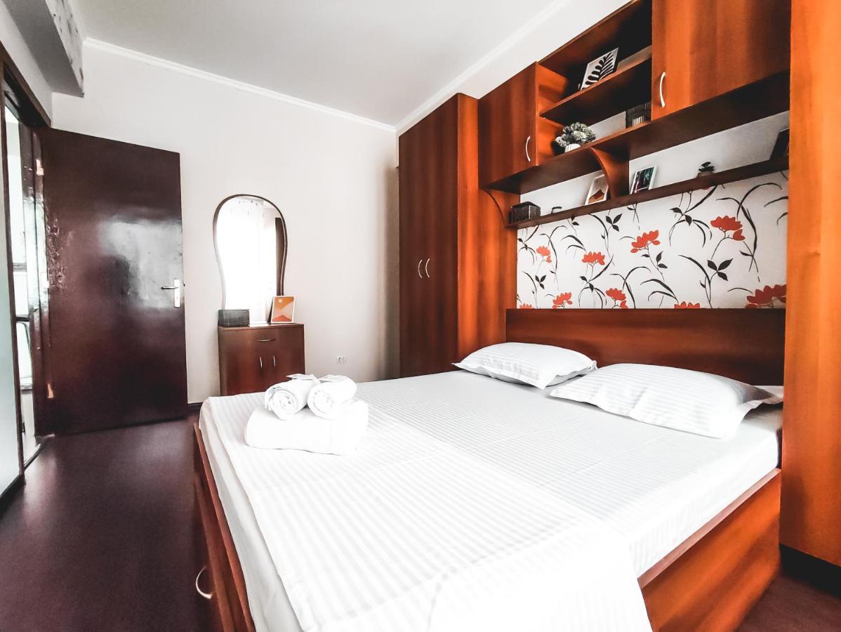 Parliament 1Br Apartment W Self Check In Bucarest Esterno foto