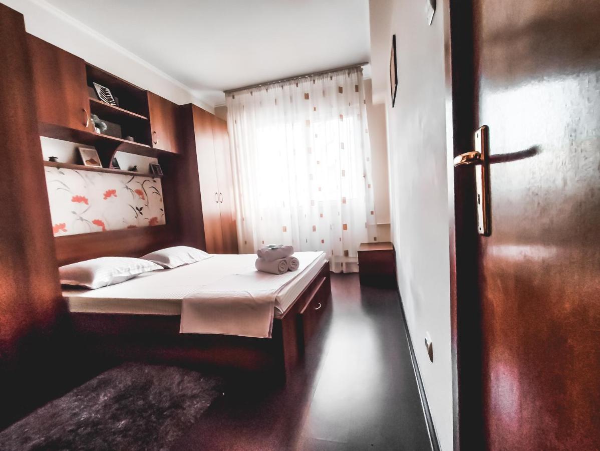 Parliament 1Br Apartment W Self Check In Bucarest Esterno foto