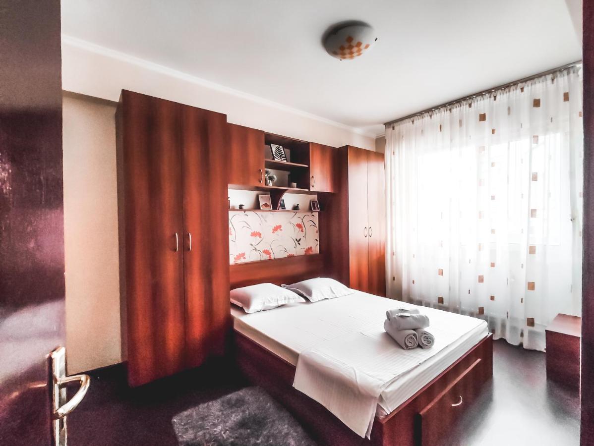 Parliament 1Br Apartment W Self Check In Bucarest Esterno foto