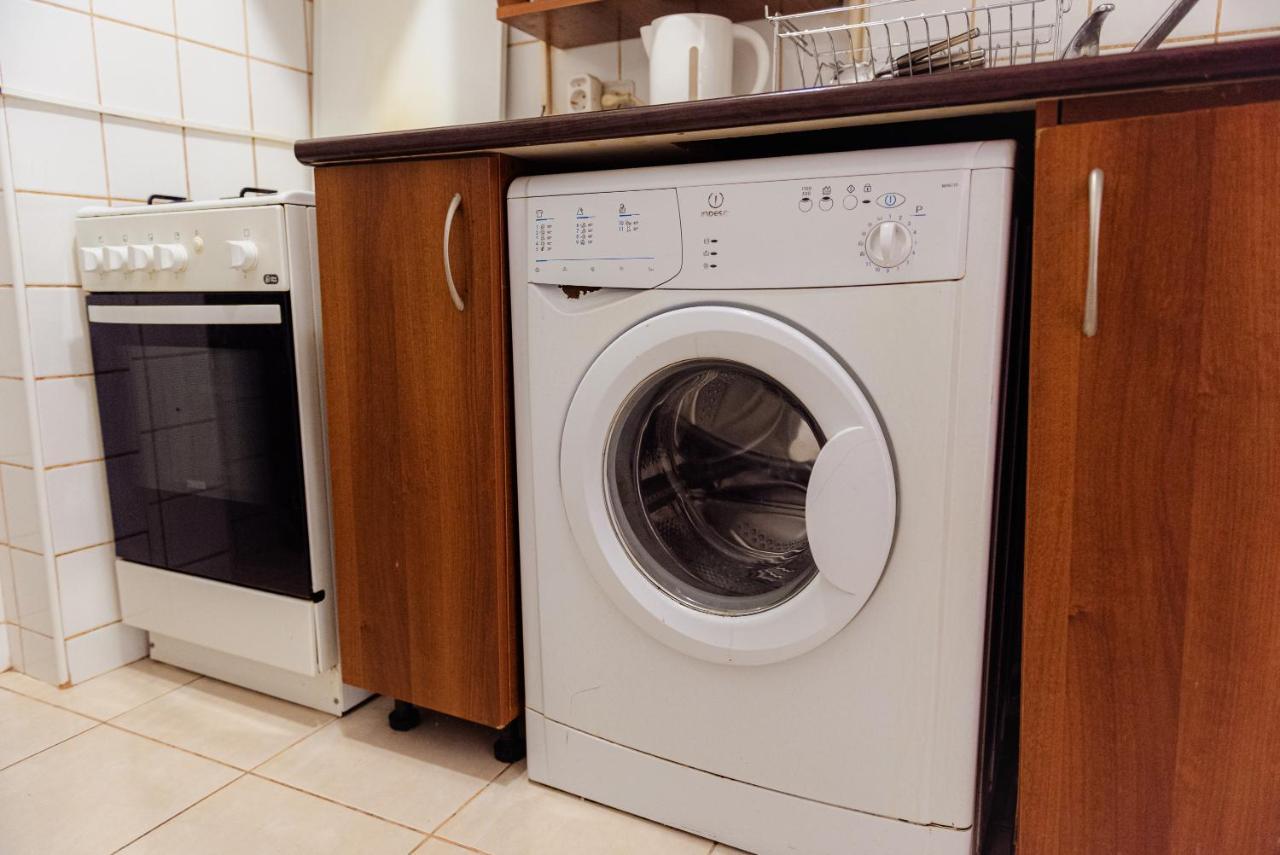 Parliament 1Br Apartment W Self Check In Bucarest Esterno foto